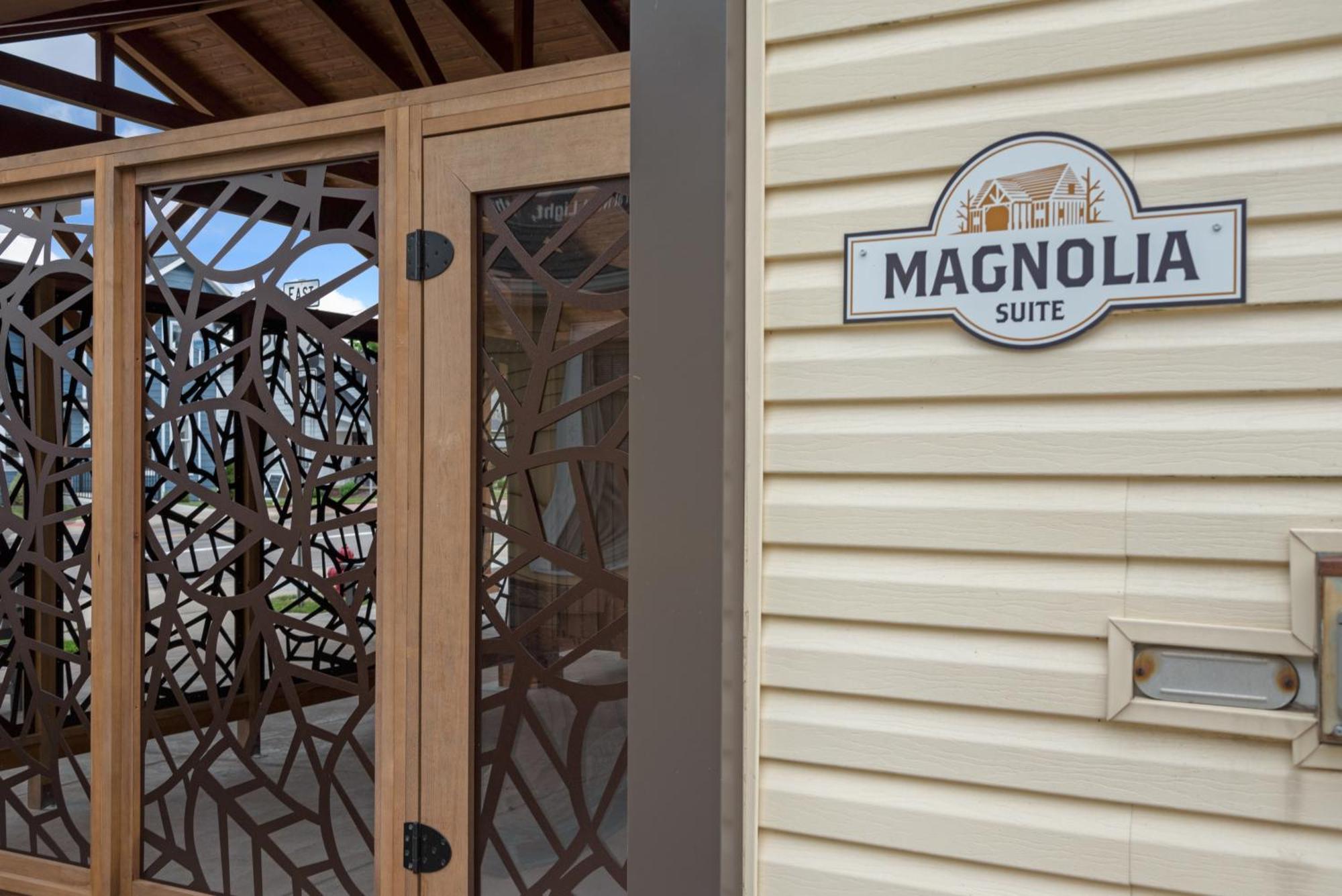 Magnolia Suite - Main Street Lodge In ברלין מראה חיצוני תמונה